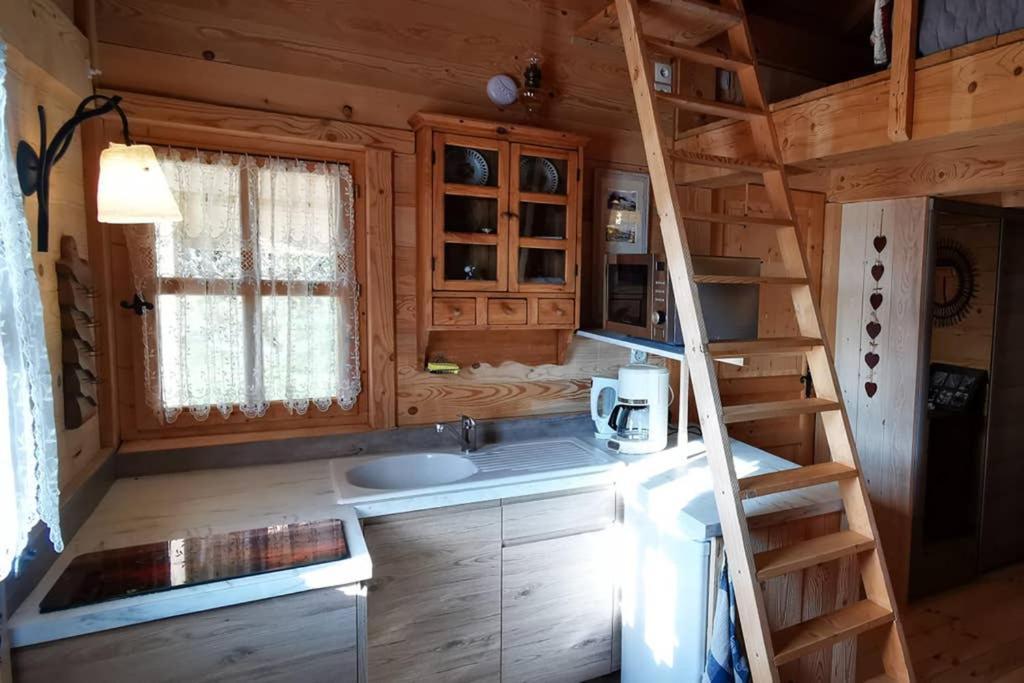 Au Petit Chalet Avec Son Spa - Escapade En Amoureux ! Cruet Exterior foto